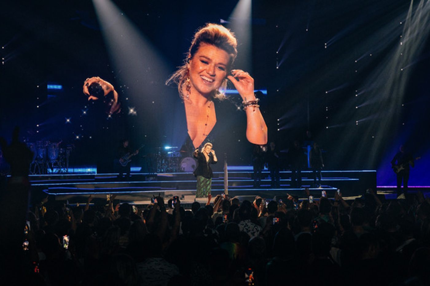 Photos: See a First Look at Kelly Clarkson's Las Vegas Residency  Image