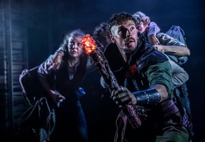 Aaron Sidwell Photo