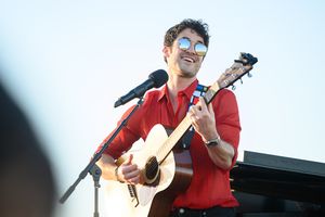 Darren Criss Photo