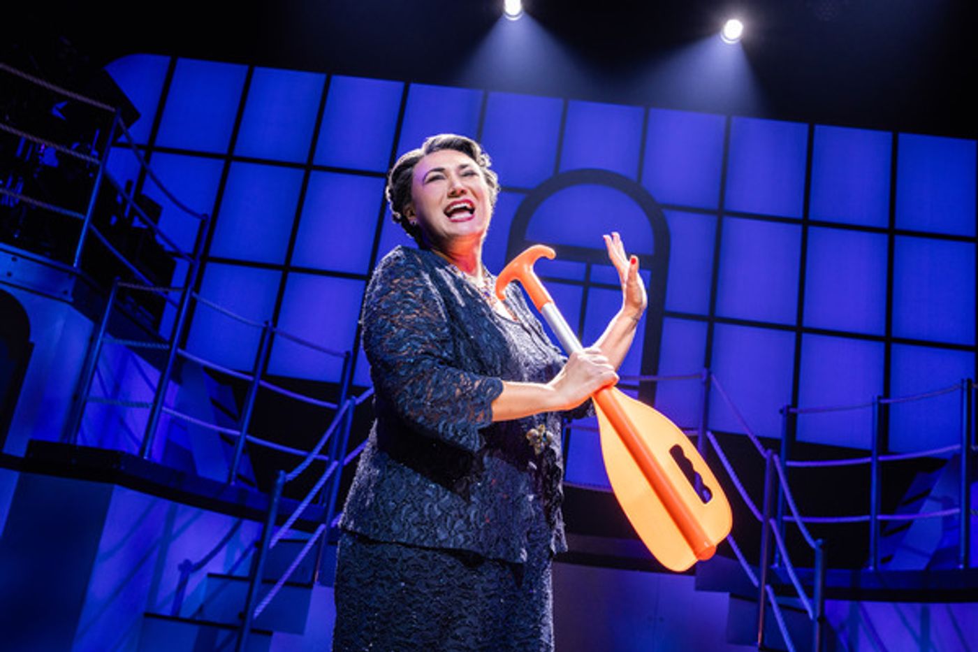 Photos: First Look at Jackie Burns as Céline Dion in TITANIQUE  Image