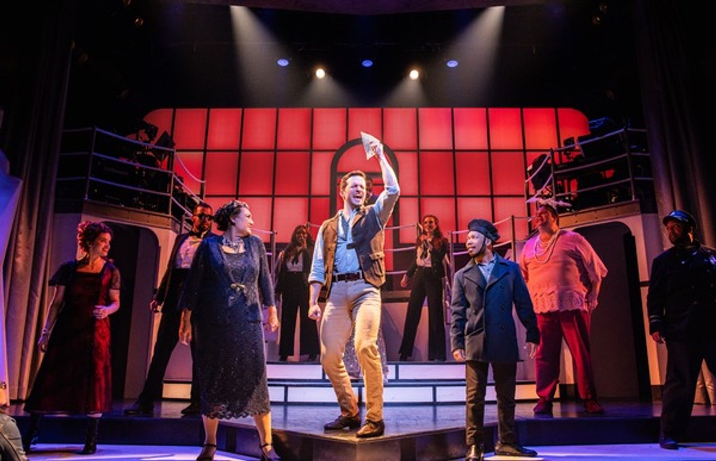 Photos: First Look at Jackie Burns as Céline Dion in TITANIQUE  Image