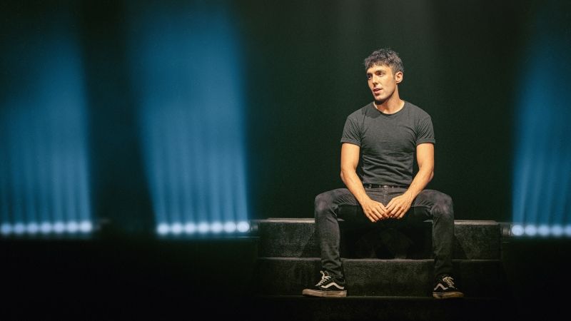 Interview: Meet the Magic Man Behind EL MAGO POP on Broadway Image