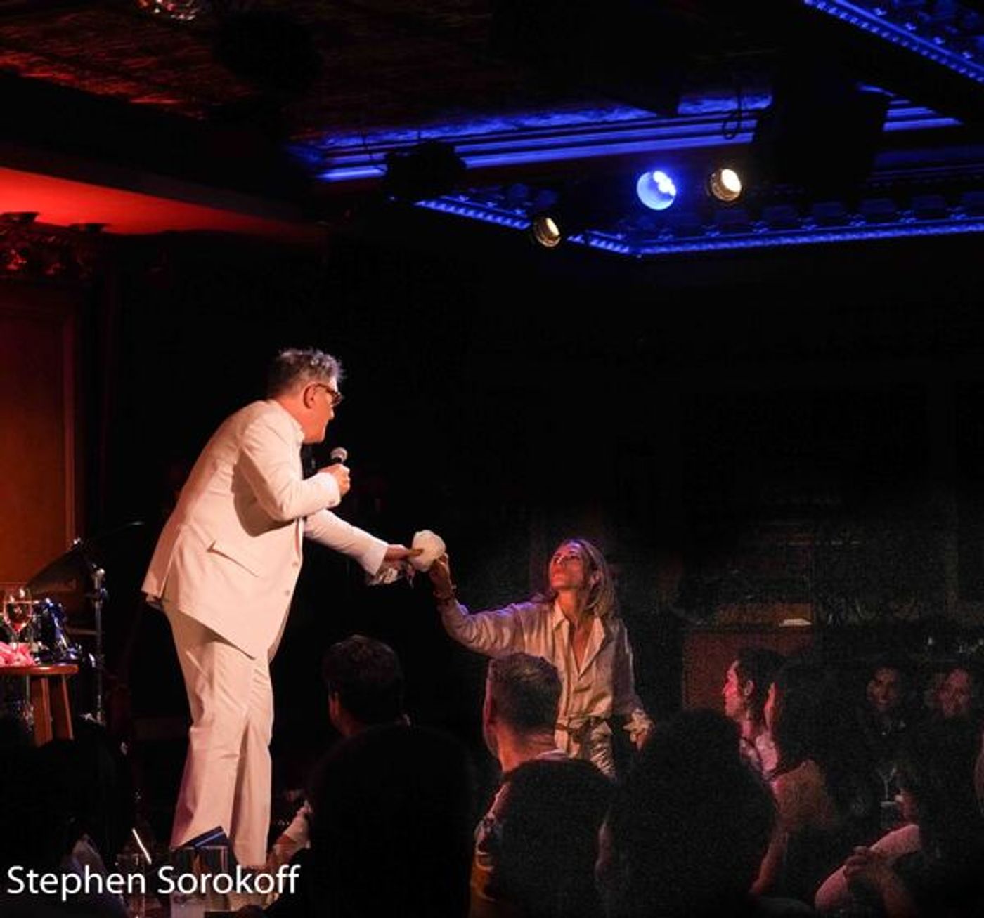 Photos: Isaac Mizrahi Performs at 54 Below  Image