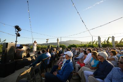 Sutton Foster Photo