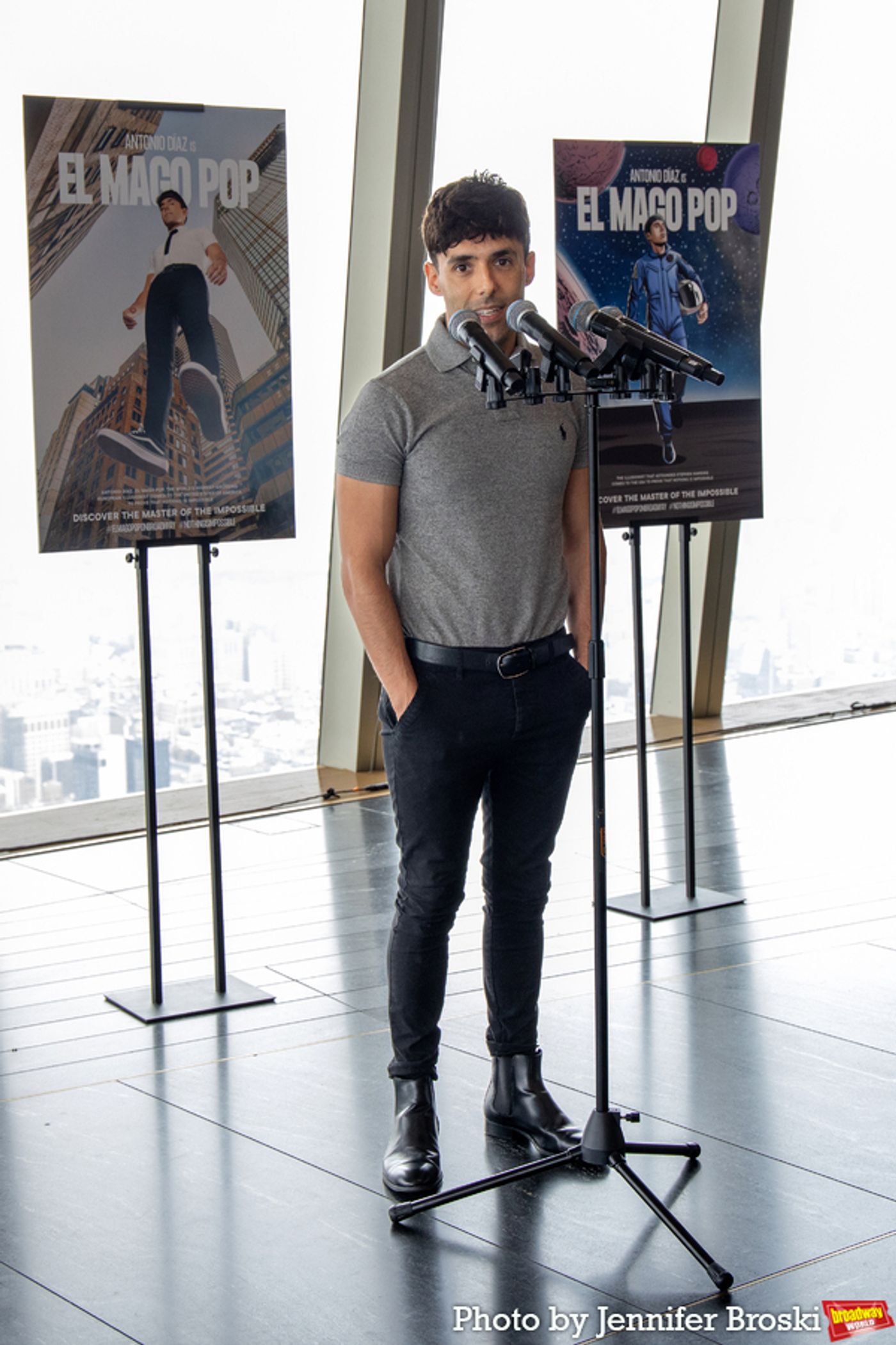 Photos: Antonio Díaz, El Mago Pop, Meets the Press Photos: Antonio Díaz, El Mago Pop, Meets the Press Image