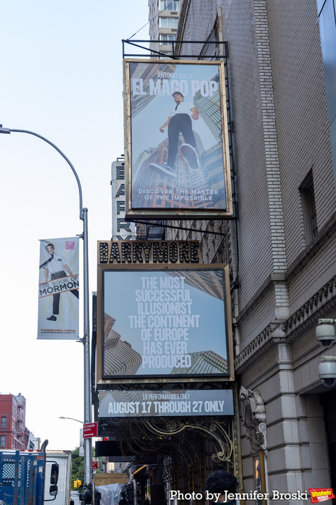 Up on the Marquee: EL MAGO POP  Image