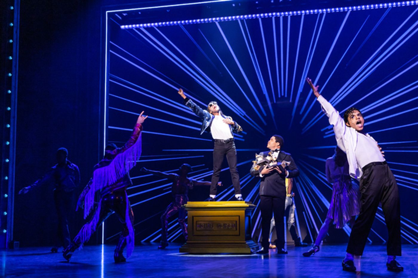 Photos & Video: First Look at the National Tour of MJ  Image