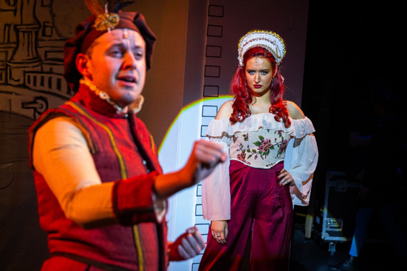 Photos: First Look at KISS ME, KATE at the Curve Theatre, Leicester  Image