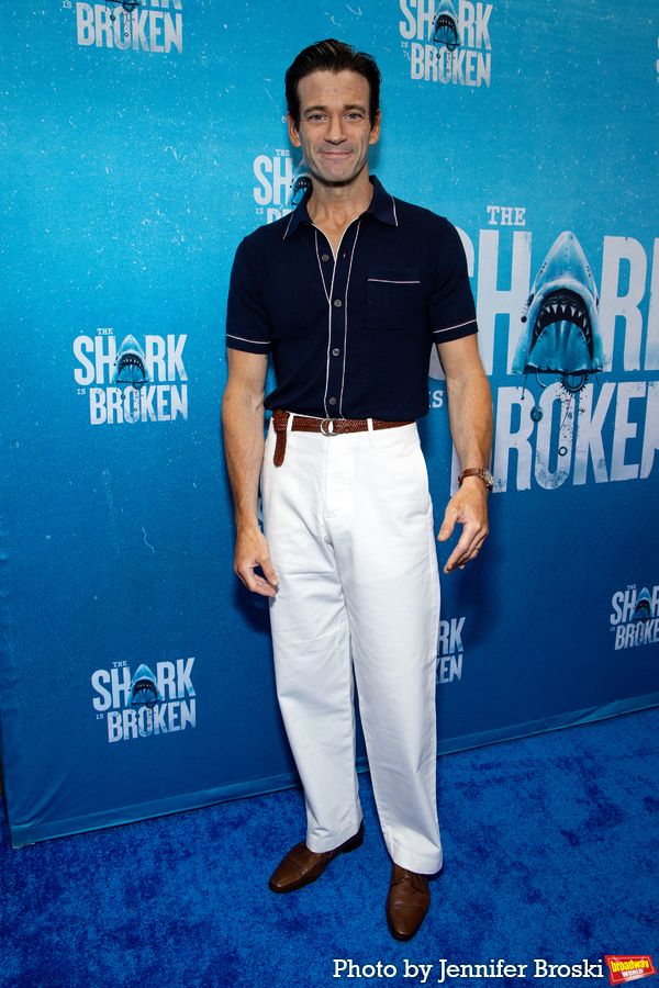 Colin Donnell Photo
