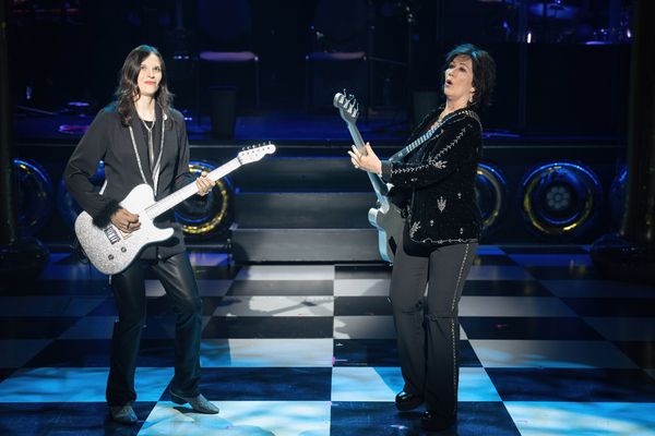 Eve Monsees, Kathy Valentine Photo