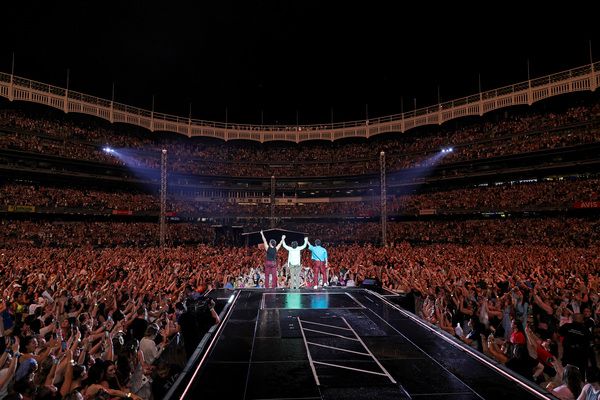 Kevin Jonas, Joe Jonas, and Nick Jonas Photo