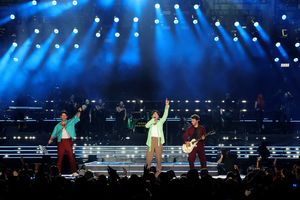 Nick Jonas, Joe Jonas, an Kevin Jonas @ BroadwayWorld Nick Jonas, Joe Jonas, an Kevin Jonas Photo