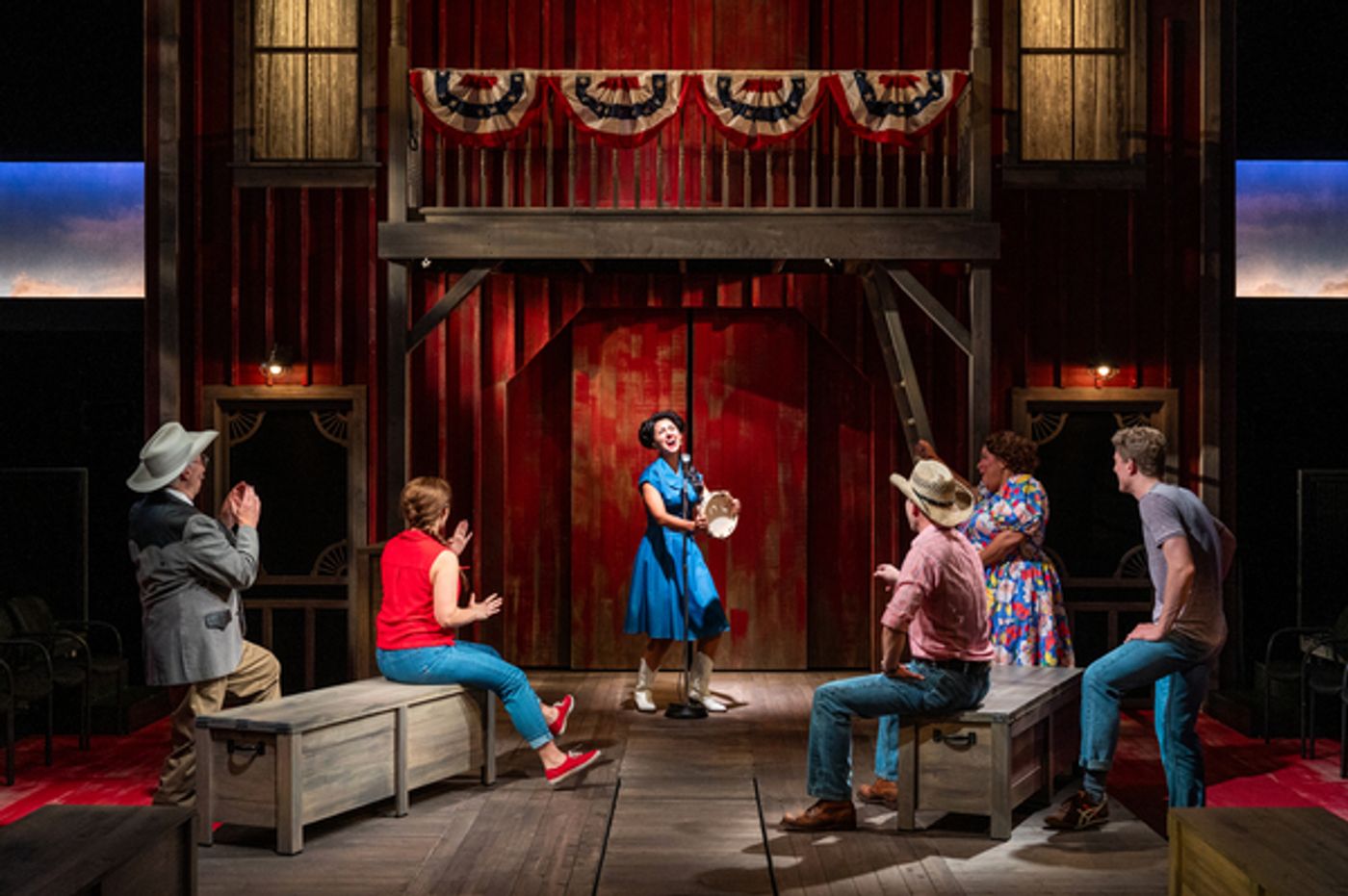 Photos: First Look at Erin Davie & Mark Evans in Signature's THE BRIDGES OF MADISON COUNTY  Image