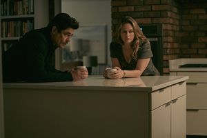 Benicio Del Toro as Tom Nichols and Alicia Silverstone as Judy Nichols in Reptile Photo