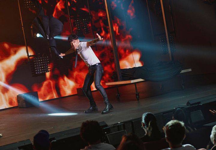 El Mago Pop Production Photo