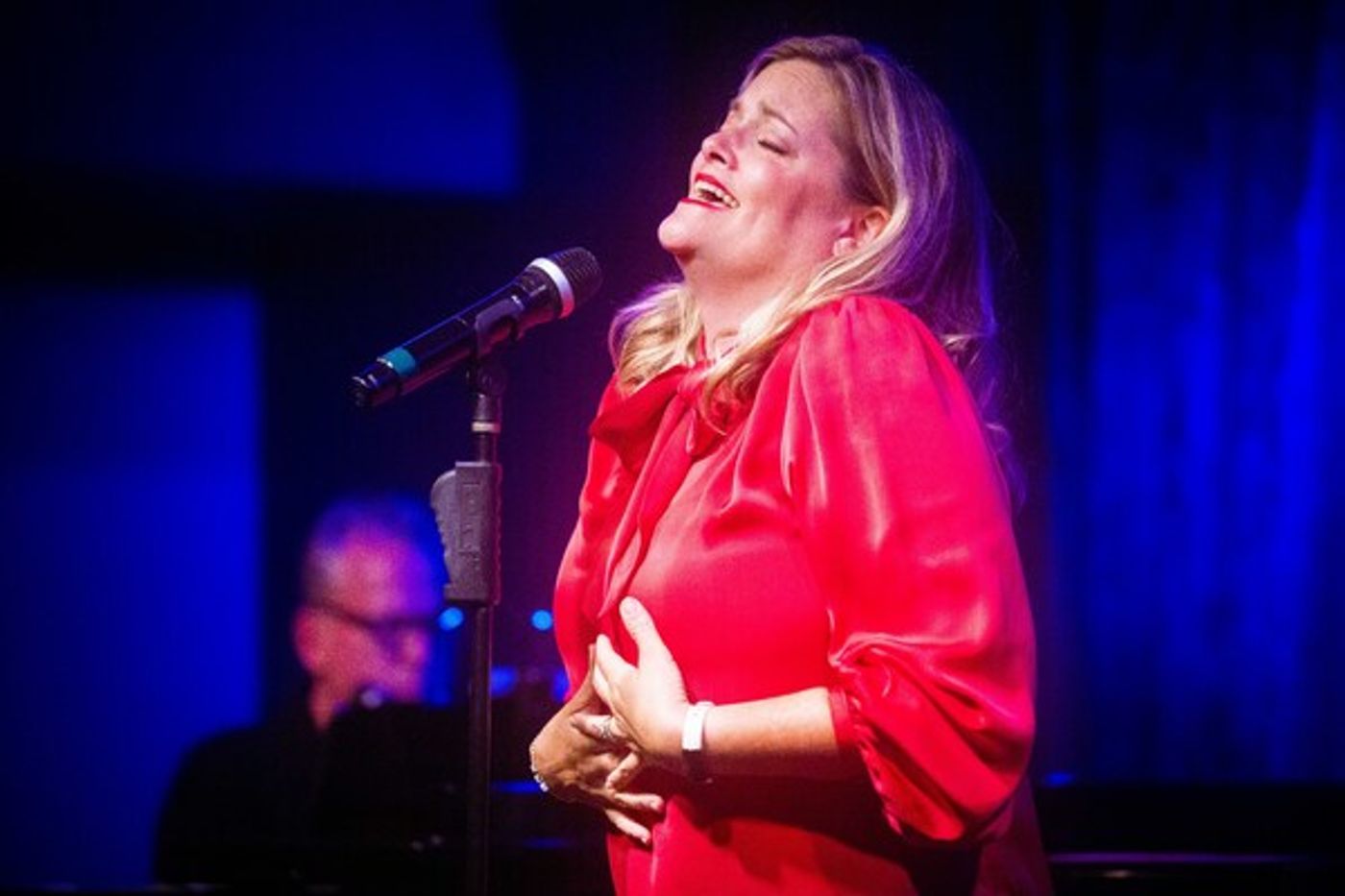 Photos: August 15th Performance Of THE LINEUP WITH SUSIE MOSHER As Photographed By Matt Baker Photos: August 15th Performance Of THE LINEUP WITH SUSIE MOSHER As Photographed By Matt Baker Image