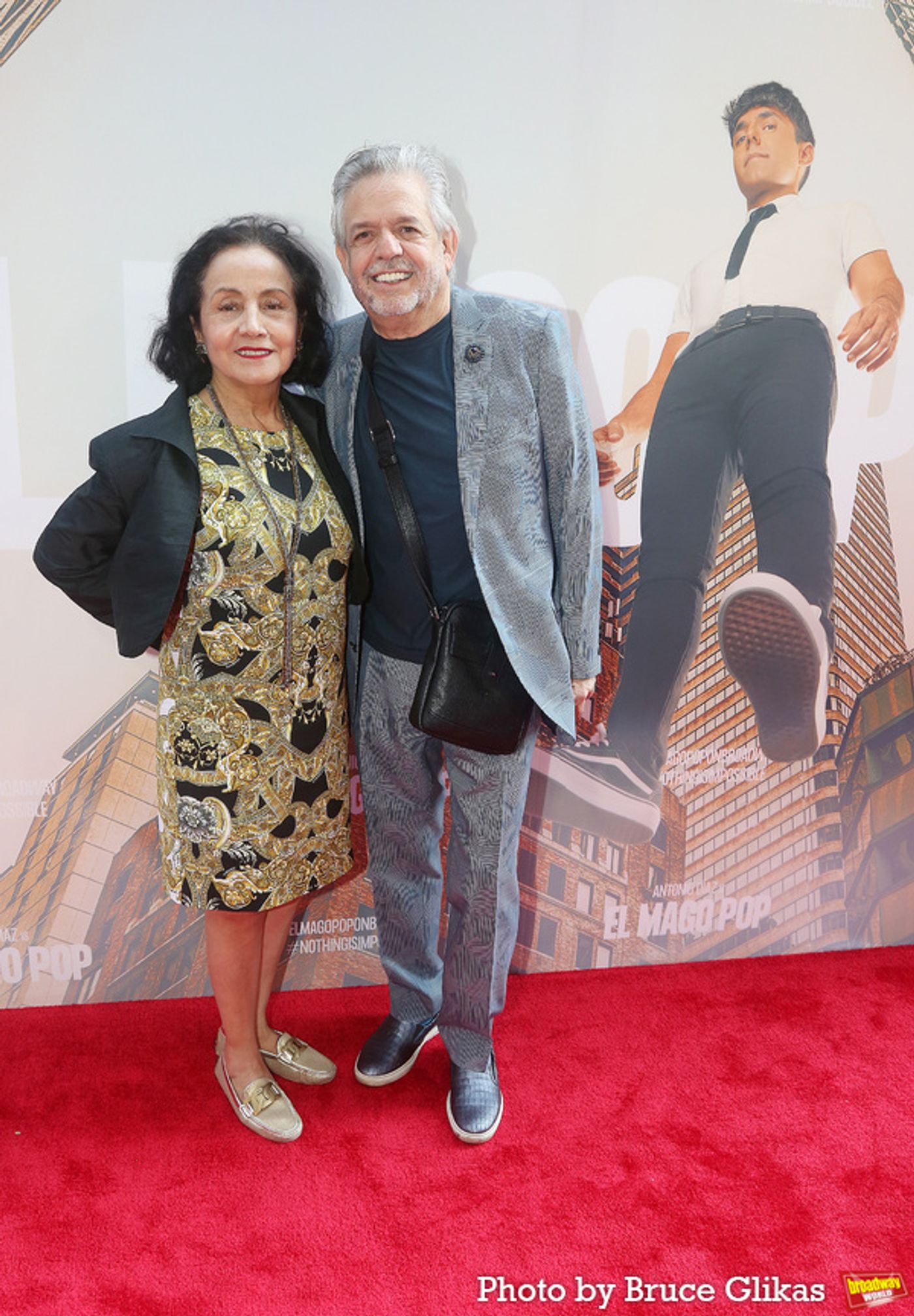 Photos: On the Red Carpet at Opening Night of EL MAGO POP  Image