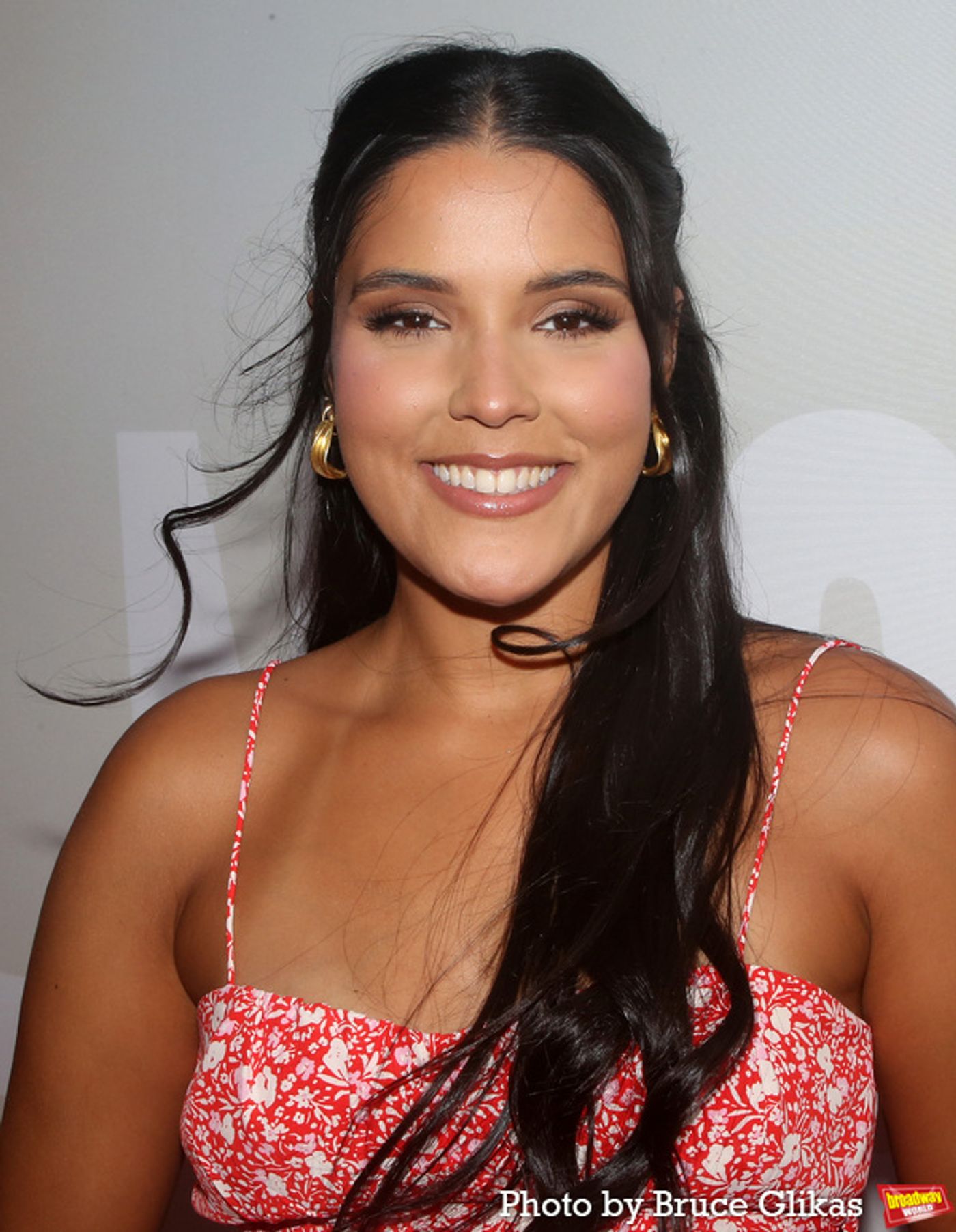 Photos: On the Red Carpet at Opening Night of EL MAGO POP  Image