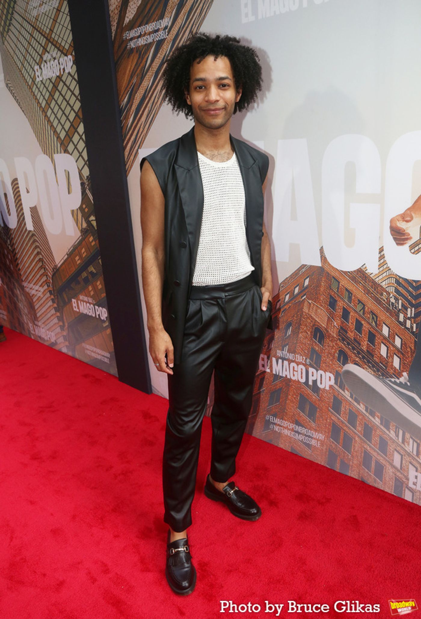 Photos: On the Red Carpet at Opening Night of EL MAGO POP  Image