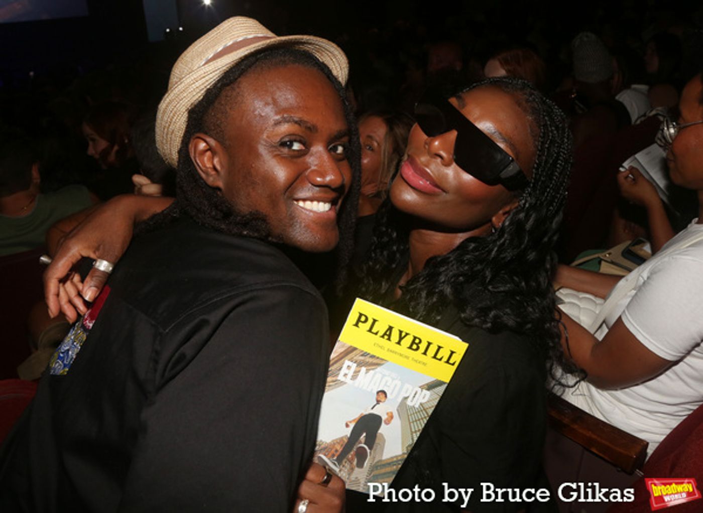 Photos: On the Red Carpet at Opening Night of EL MAGO POP  Image