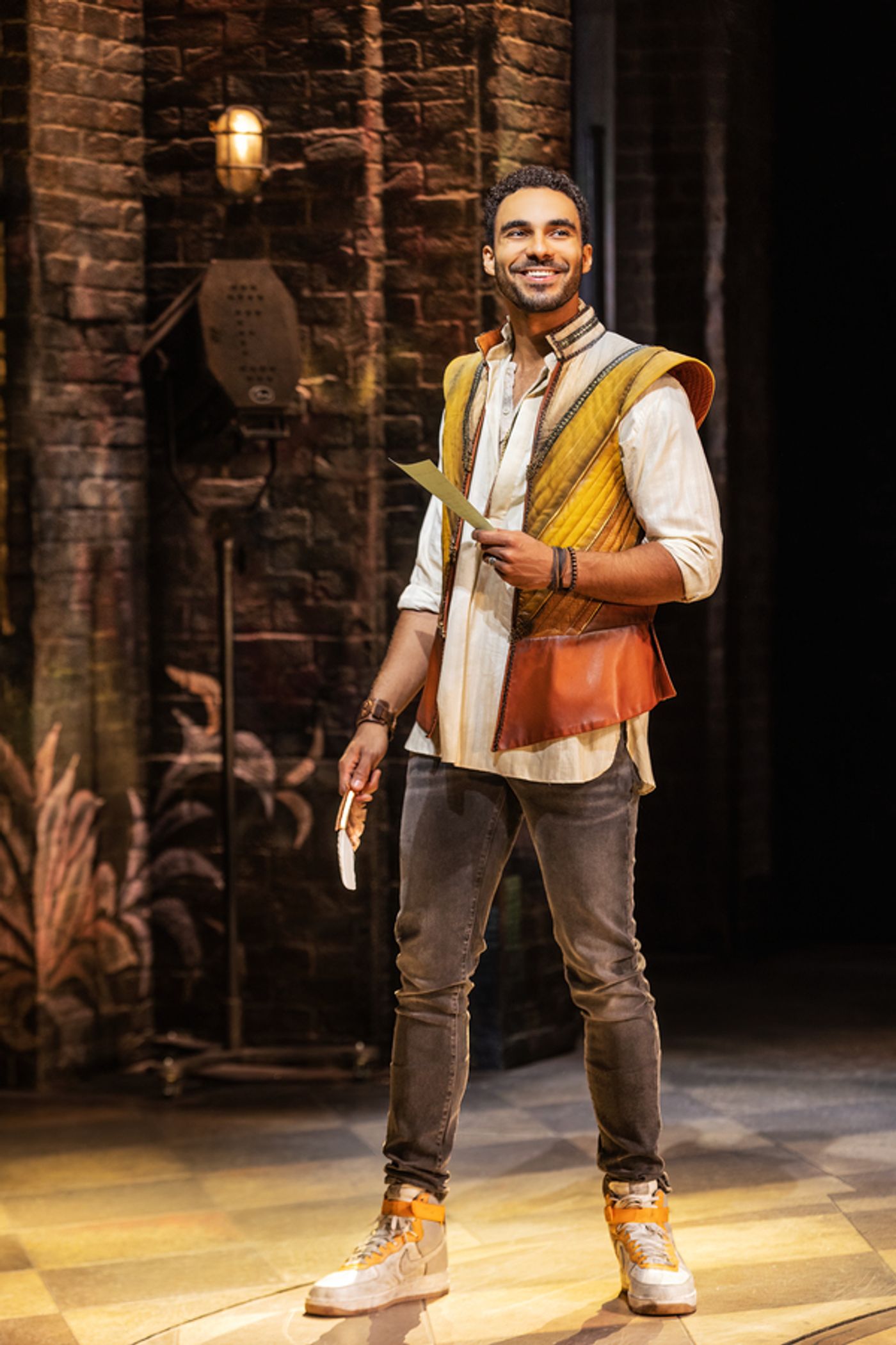 Photos: First Look at Austin Scott in & JULIET  Image