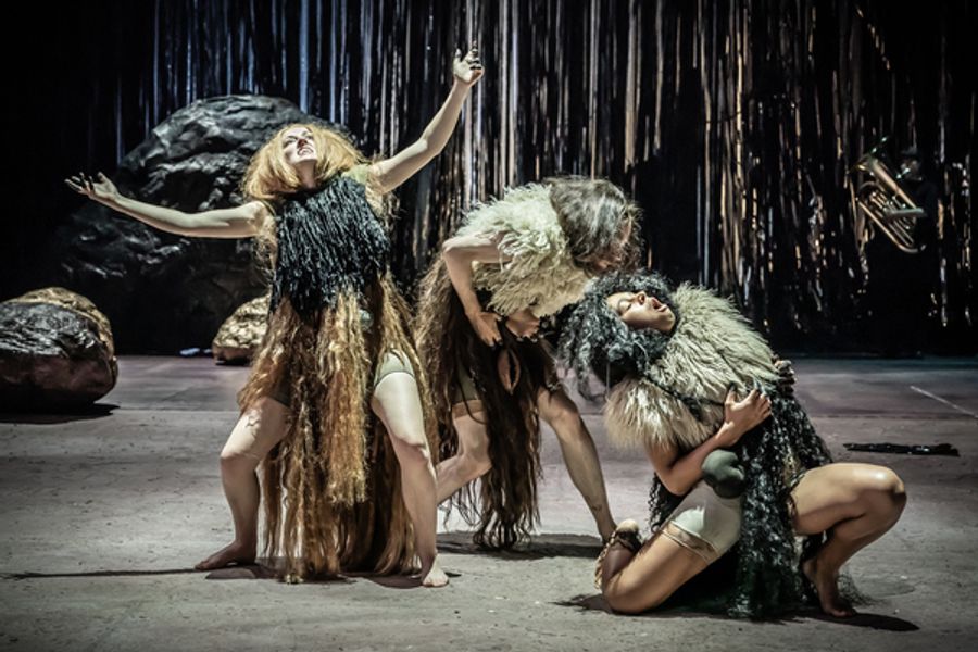Photos: First Look Images for Wils Wilson's Production of MACBETH at the Royal Shakespeare Theatre Image