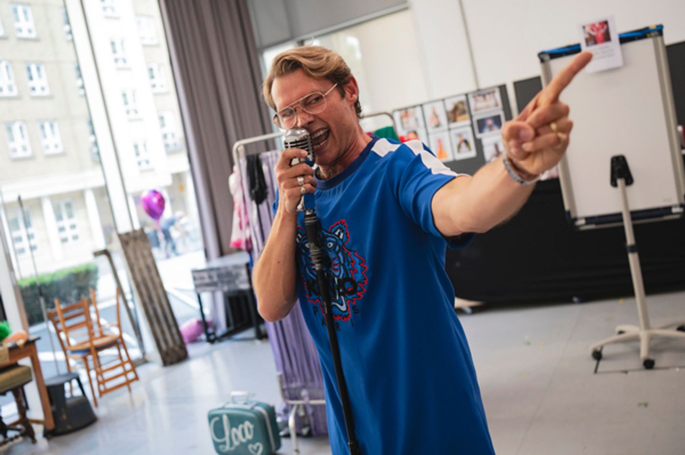 Photos: Inside Rehearsal For the UK and Ireland Tour of EVERYBODY'S TALKING ABOUT JAMIE  Image