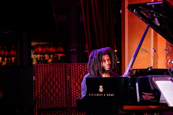 Photos: John Minnock Performs at 54 Below  Image