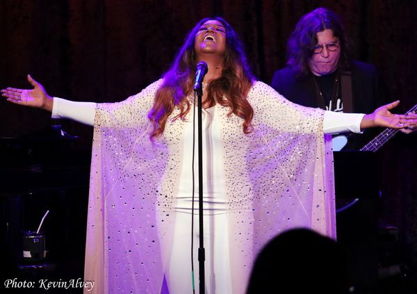 Photos: Wendy Moten Makes Triumphant Return to Birdland  Image
