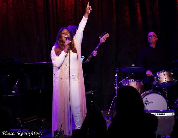 Photos: Wendy Moten Makes Triumphant Return to Birdland  Image