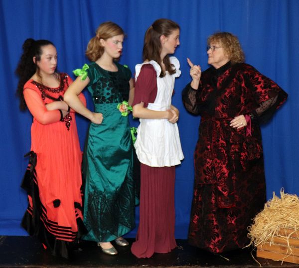 Catherine Edmond, Helena Leverett, Hattie Smith, Lindy Mallonee Photo