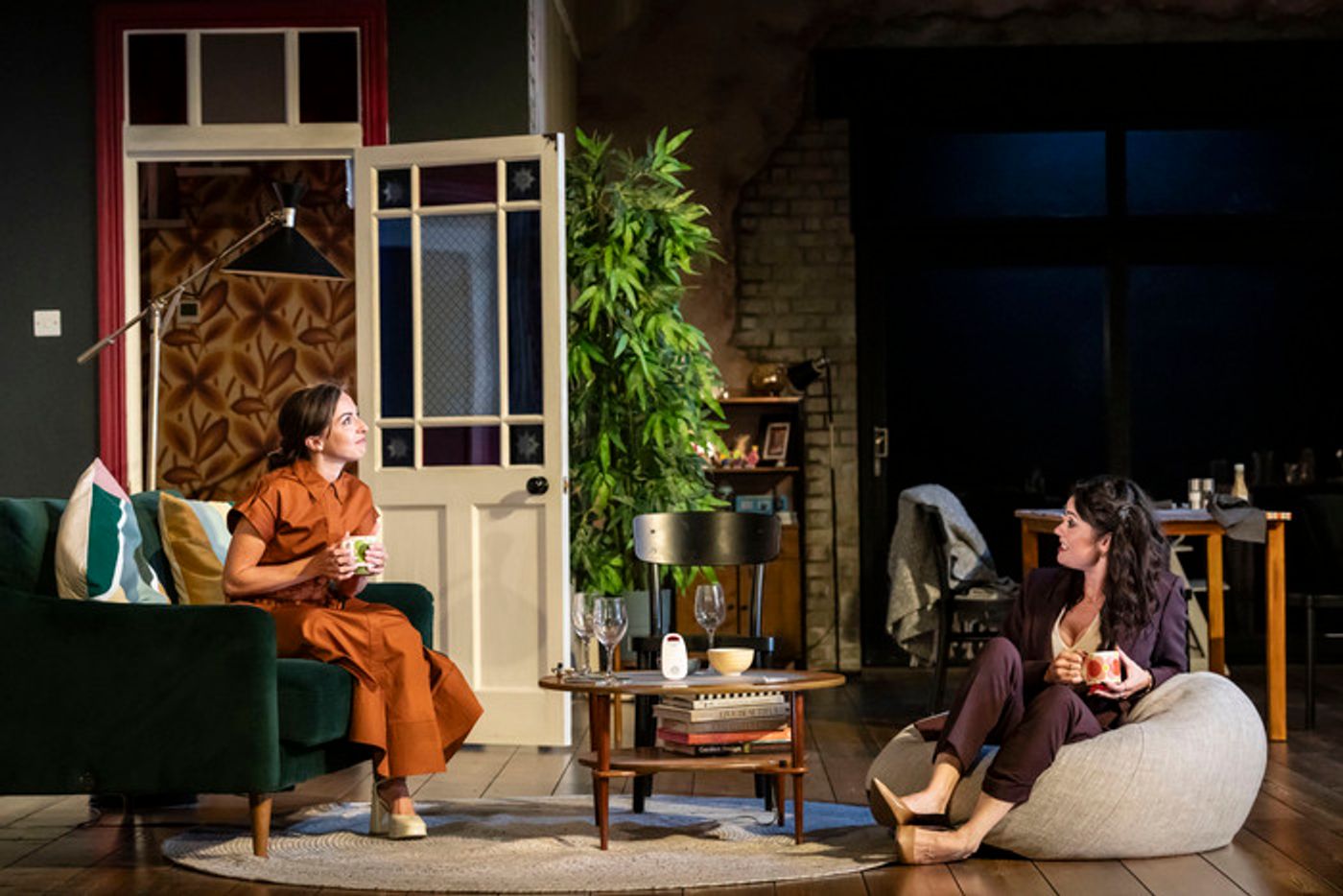 Photos: First Look at the UK Tour of 2:22 - A GHOST STORY  Image