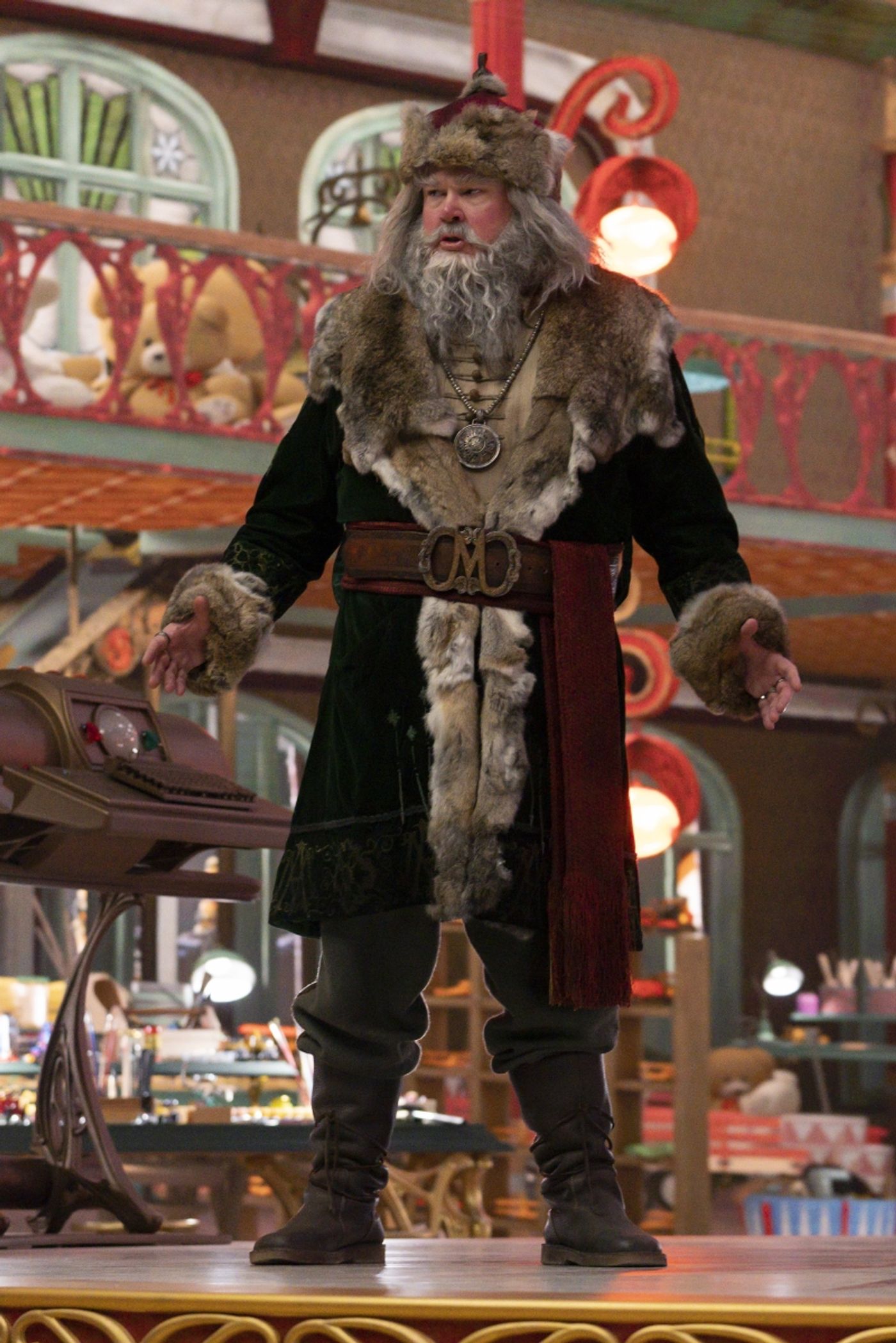 Photos: Eric Stonestreet as Magnus Antas, AKA the Mad Santa, in Disney+'s THE SANTA CLAUSES Photos: Eric Stonestreet as Magnus Antas, AKA the Mad Santa, in Disney+'s THE SANTA CLAUSES Image