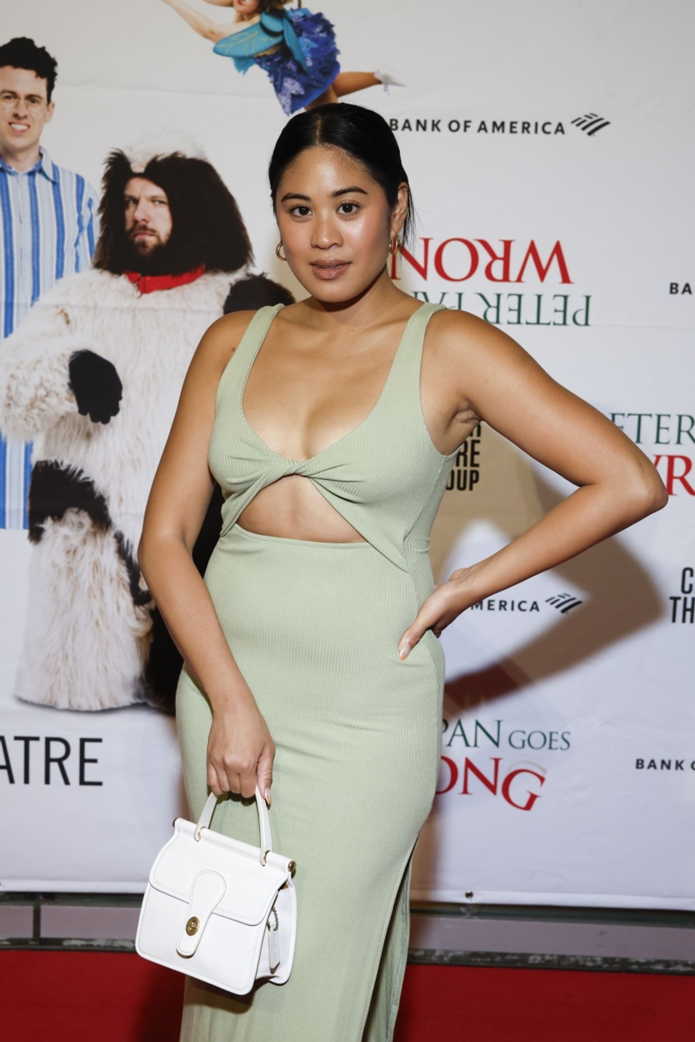 Photos: See Daniel Dae Kim & More on the Red Carpet for PETER PAN GOES WRONG in Los Angeles  Image