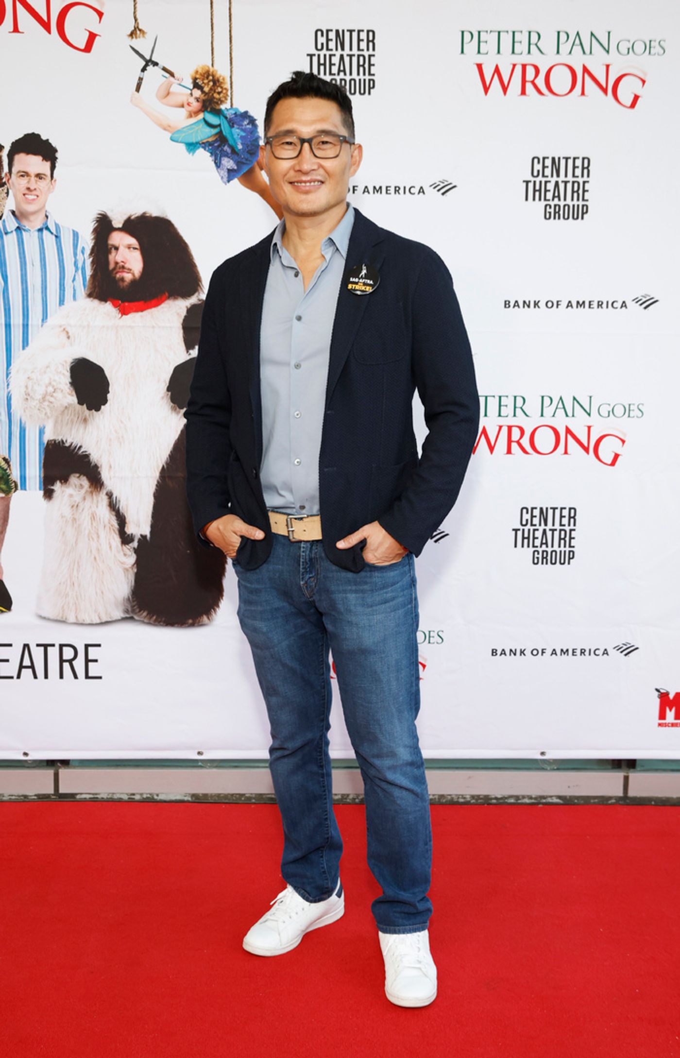 Photos: See Daniel Dae Kim & More on the Red Carpet for PETER PAN GOES WRONG in Los Angeles  Image