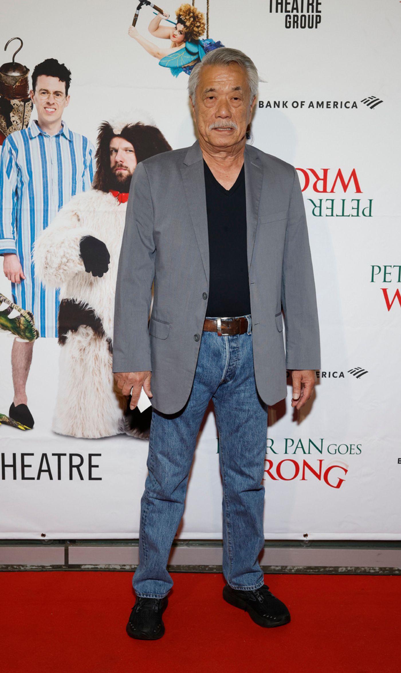 Photos: See Daniel Dae Kim & More on the Red Carpet for PETER PAN GOES WRONG in Los Angeles  Image