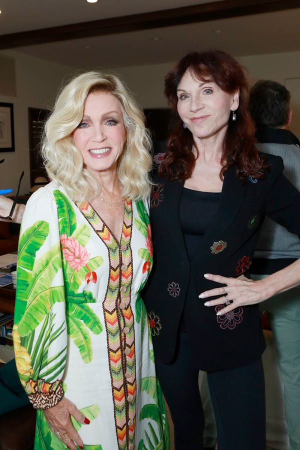 Donna Mills, Marilu Henner  Photo