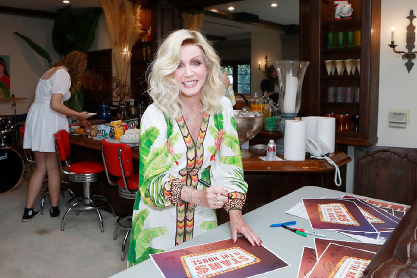 Photos: STARS IN THE HOUSE Raises More Than $55,000 During Labor Day Special  Image