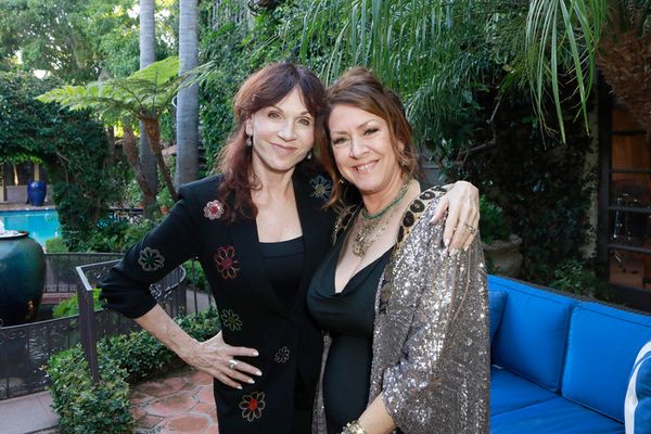 Marilu Henner, Joely Fisher Photo