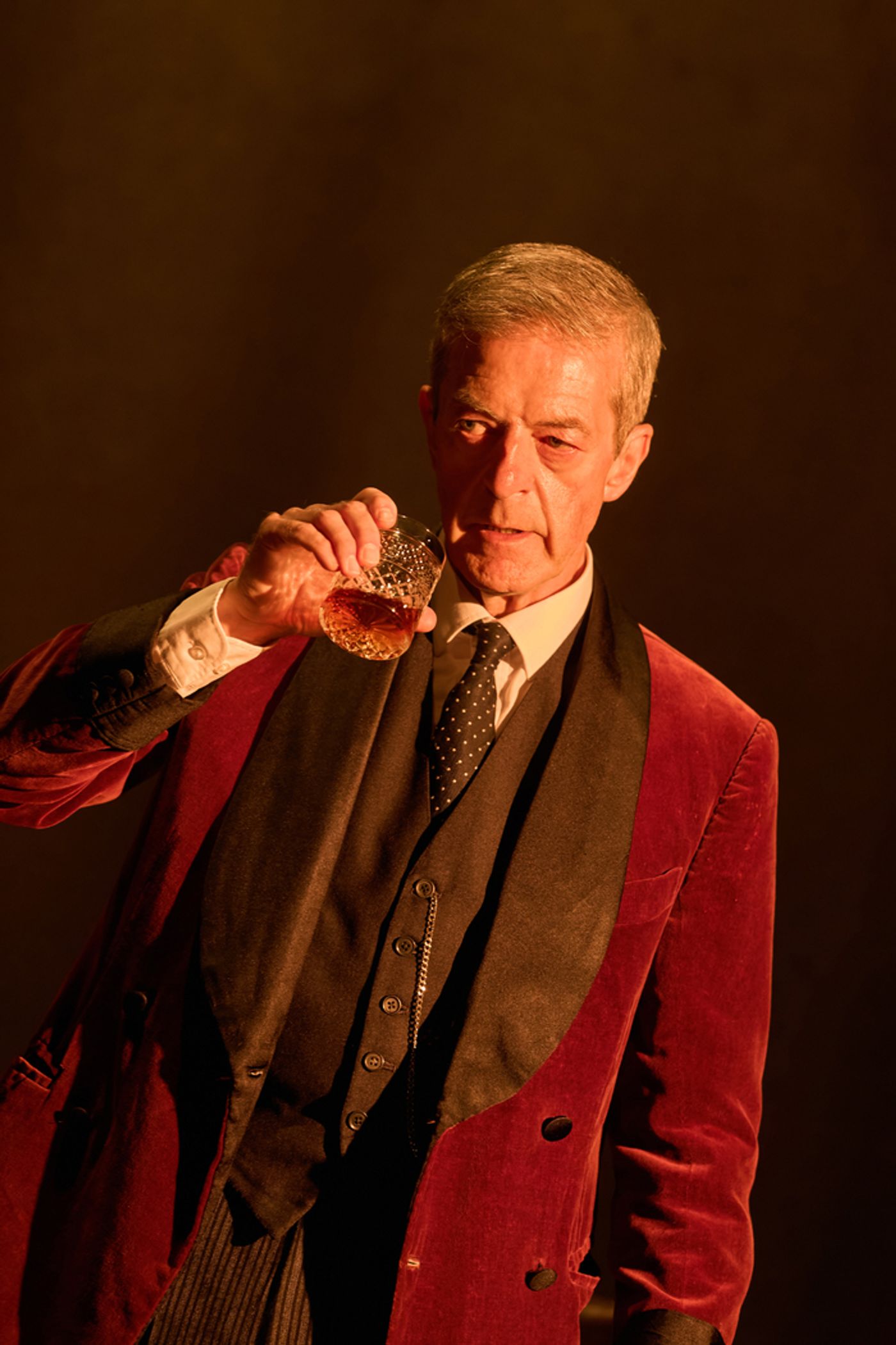 Photos: First Look at THE WOMAN IN BLACK UK Tour  Image