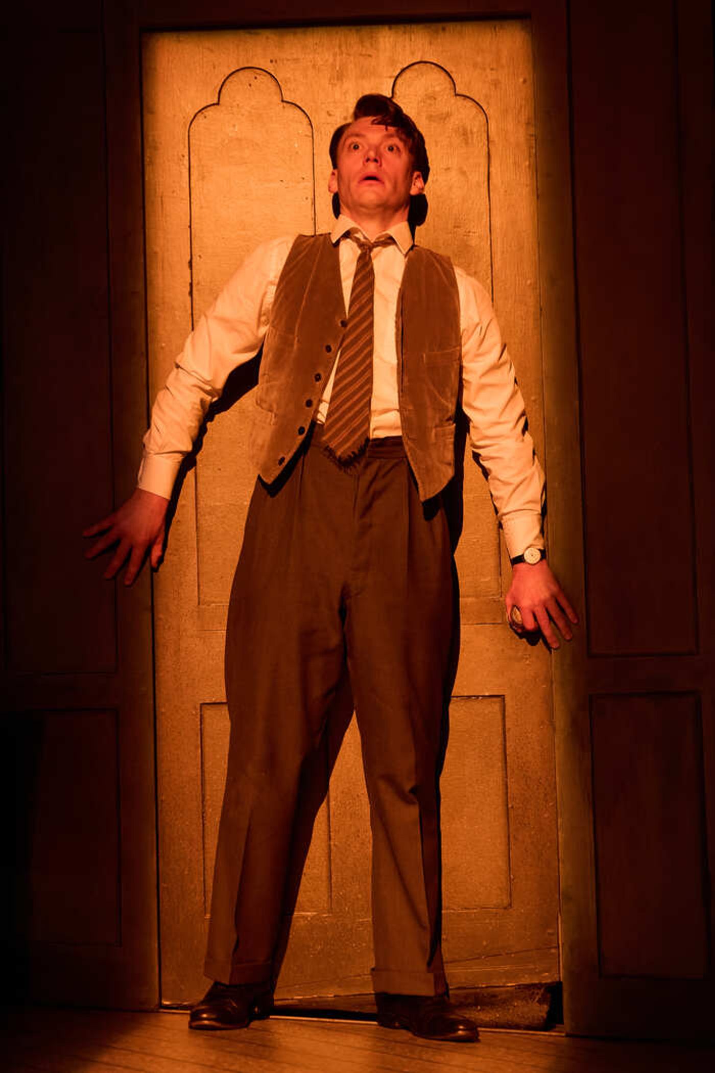 Photos: First Look at THE WOMAN IN BLACK UK Tour  Image