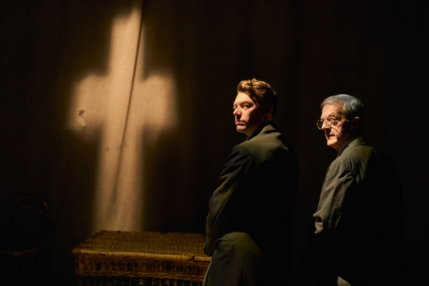Photos: First Look at THE WOMAN IN BLACK UK Tour  Image