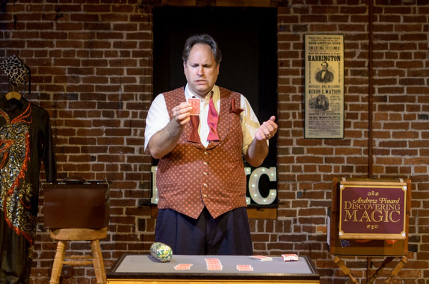 Photos: First Look at Andrew Pinard's DISCOVERING MAGIC at The Hatbox Photos: First Look at Andrew Pinard's DISCOVERING MAGIC at The Hatbox Image