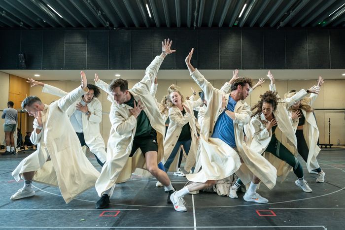 Photos: FROZEN Extends West End Booking Until June 2024; Plus New Rehearsal Photos! — photo 8 of 8