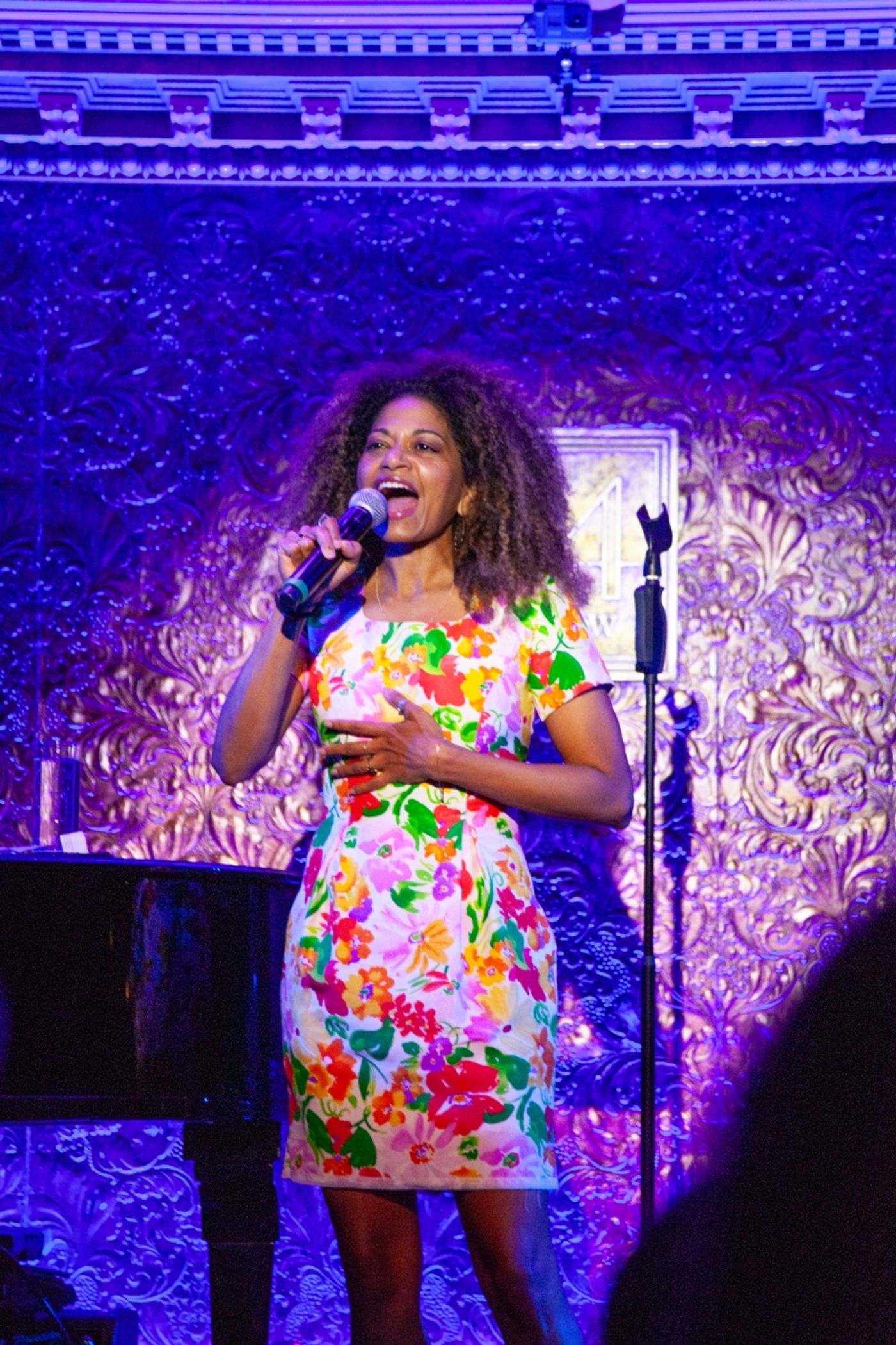 Review: SANTINO FONTANA At 54 Below A Good Choice Review: SANTINO FONTANA At 54 Below A Good Choice Image