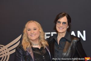 Melissa Etheridge and Linda Wallem Photo