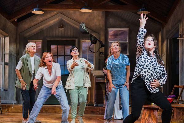  Lyn Paul (Jessie), Tanya Franks (Annie), Maureen Nolan (Ruth) , Honeysuckle Weeks (C Photo