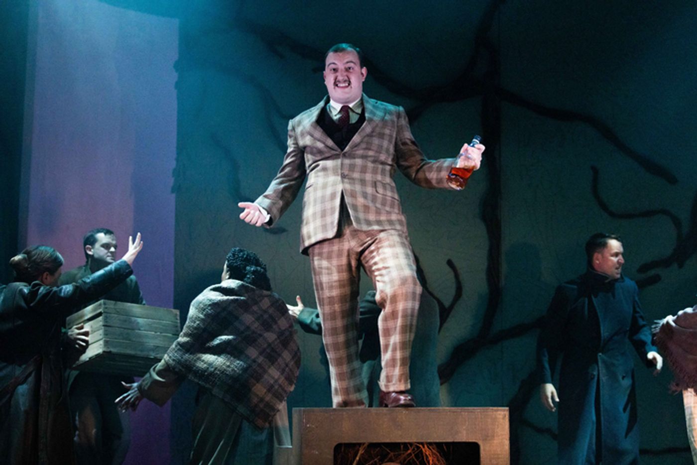 Photos: First Look at the English Language Premiere of REBECCA  Image