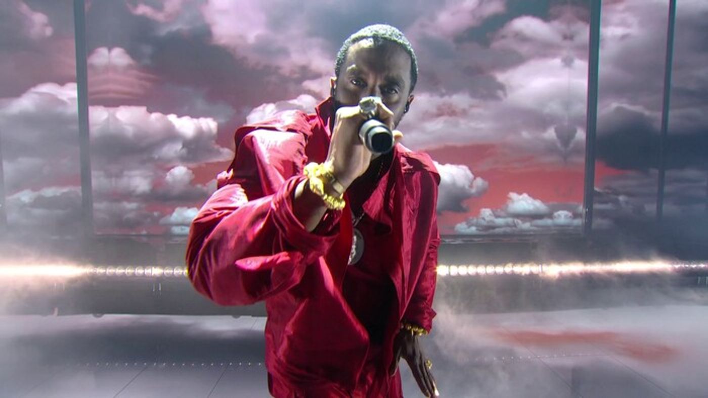 Photos: Inside the MTV VMAs With Taylor Swift, Nicki Minaj, Reneé Rapp & More  Image