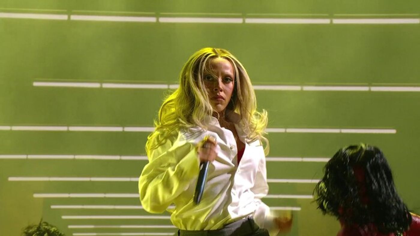 Photos: Inside the MTV VMAs With Taylor Swift, Nicki Minaj, Reneé Rapp & More  Image